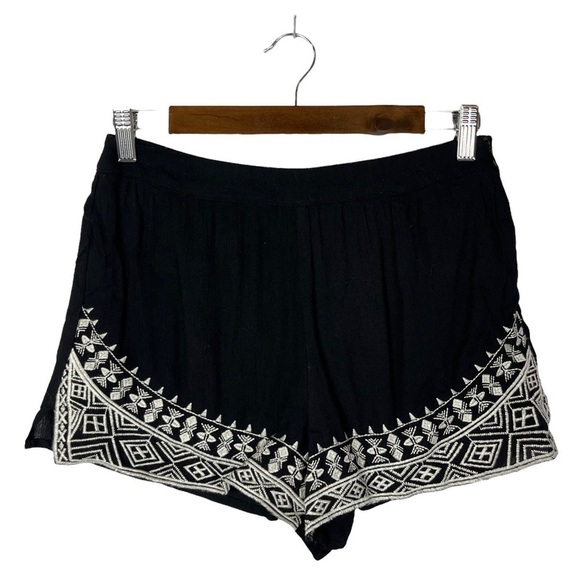 Forever 21 Black & White Printed Soft Short Shorts XS - Picture 1 of 3